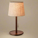 Lampe Élégante en Noyer Norvégien avec Accessoires Textiles Haut de Gamme - Lumière Raffinée