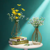 LumeGrid™ - Vase en Fer au Design Géométrique
