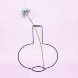 Support en fer raffiné pour vases