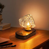 Lampe de table en verre au design de pierre de glace