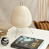 "Lampe en papier de riz japonais" could be rewritten as "Lampe en papier de riz traditionnelle du Japon".