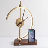 Nagoyalight™ | Montre de Luxe avec Lampe Intégrée et Chargeur Sans Fil