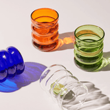 Verres à boissons pétillantes éclatants