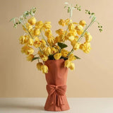 Knot & Bloom - Vase en céramique avec un nœud
