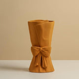 Knot & Bloom - Vase en céramique avec un nœud