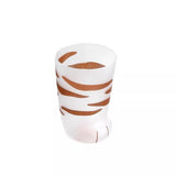 tasse avec motifs de pattes de chat