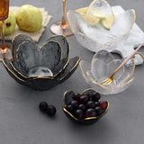 Verres décorés de pétales floraux