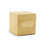 Réveil en bois avec affichage LED
