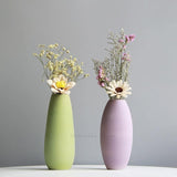 Vases en céramique délicats aux teintes subtiles