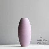 Vases en céramique délicats aux teintes subtiles