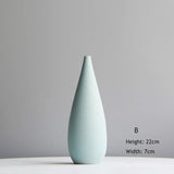 Vases en céramique délicats aux teintes subtiles