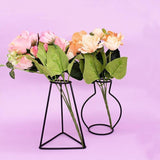 Support en fer raffiné pour vases